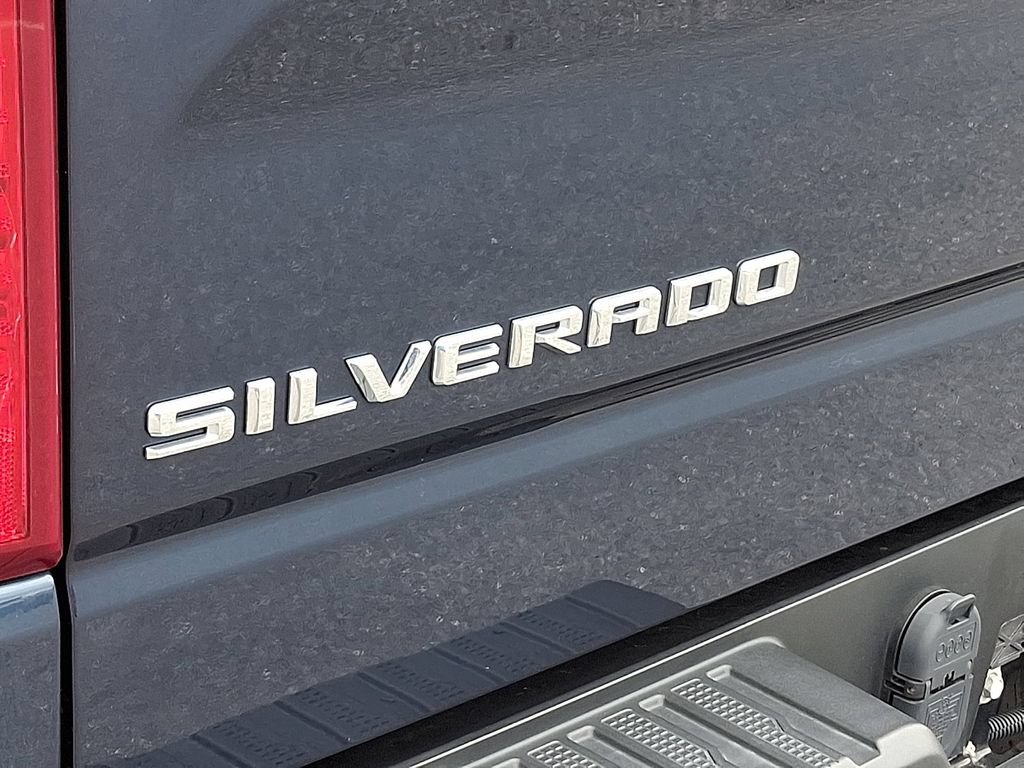 Used 2022 Chevrolet Silverado 1500 LT AWD/4WD image 30