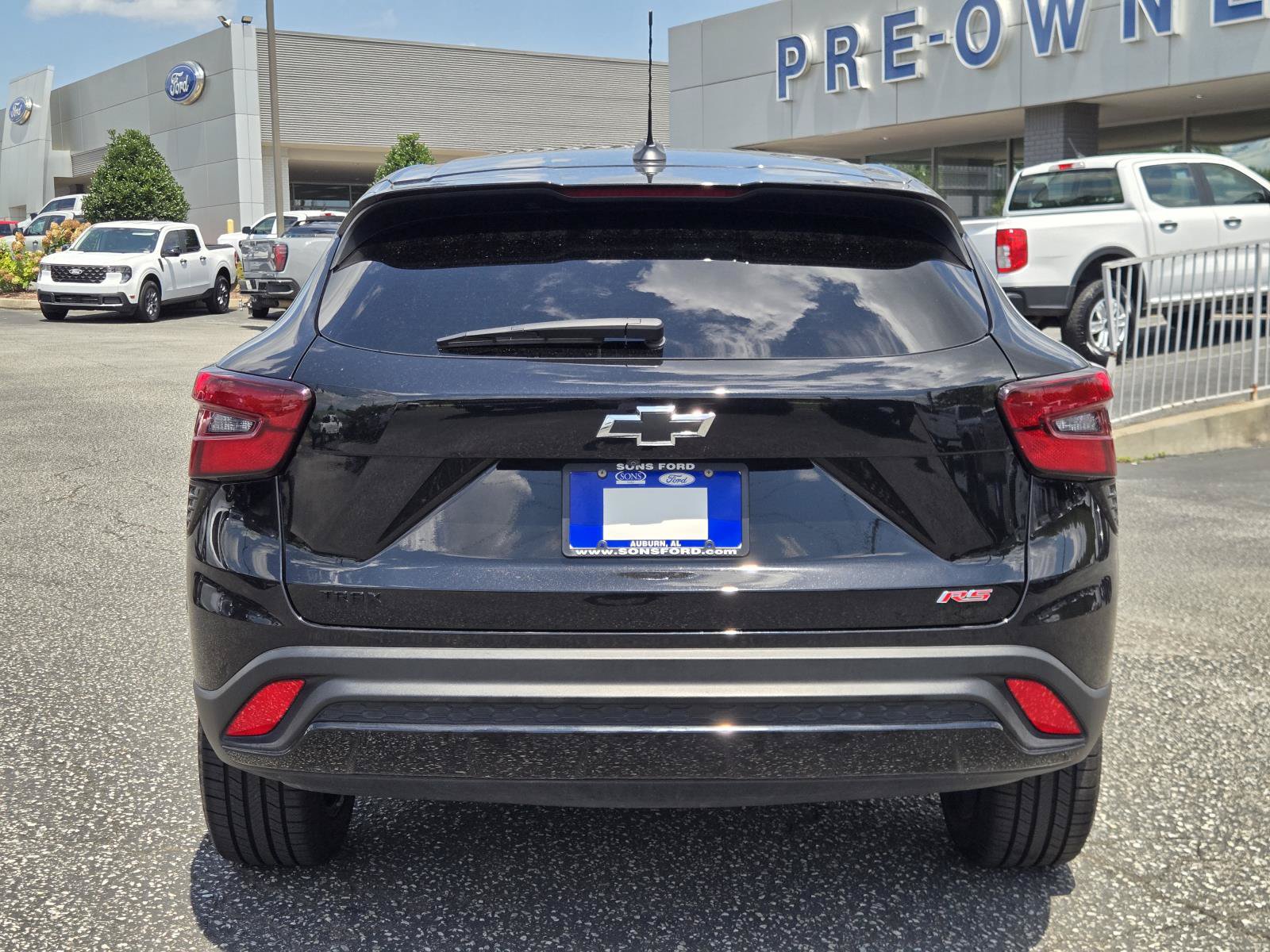 Used 2024 Chevrolet Trax RS w/ Driver Confidence Package FWD image 9