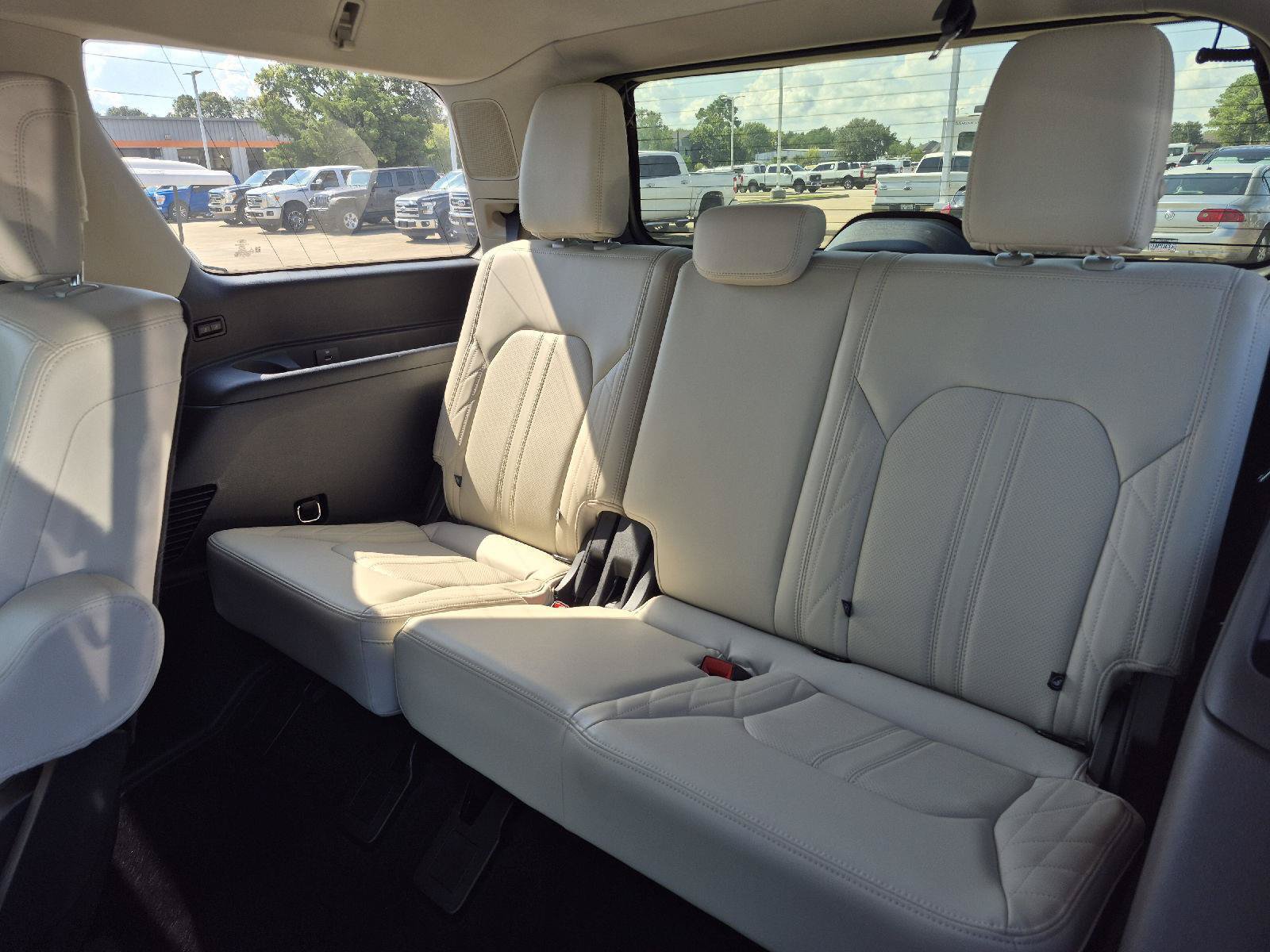 Certified 2019 Ford Expedition Platinum RWD image 16