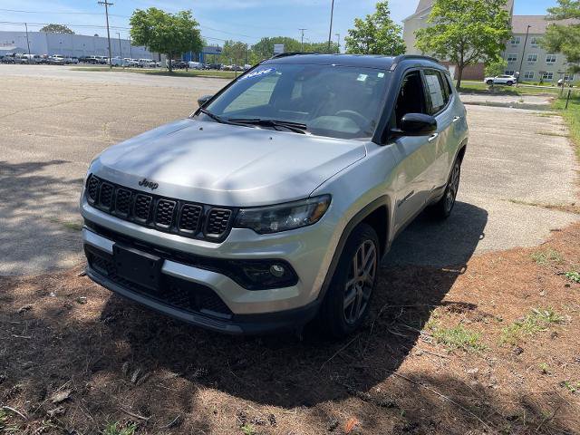 Used 2026 Jeep Compass Limited AWD/4WD image 31