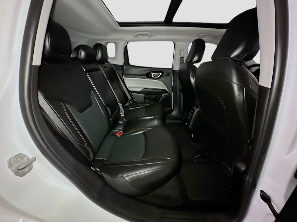 Used 2022 Jeep Compass Limited w/ Sun and Sound Group AWD/4WD image 38