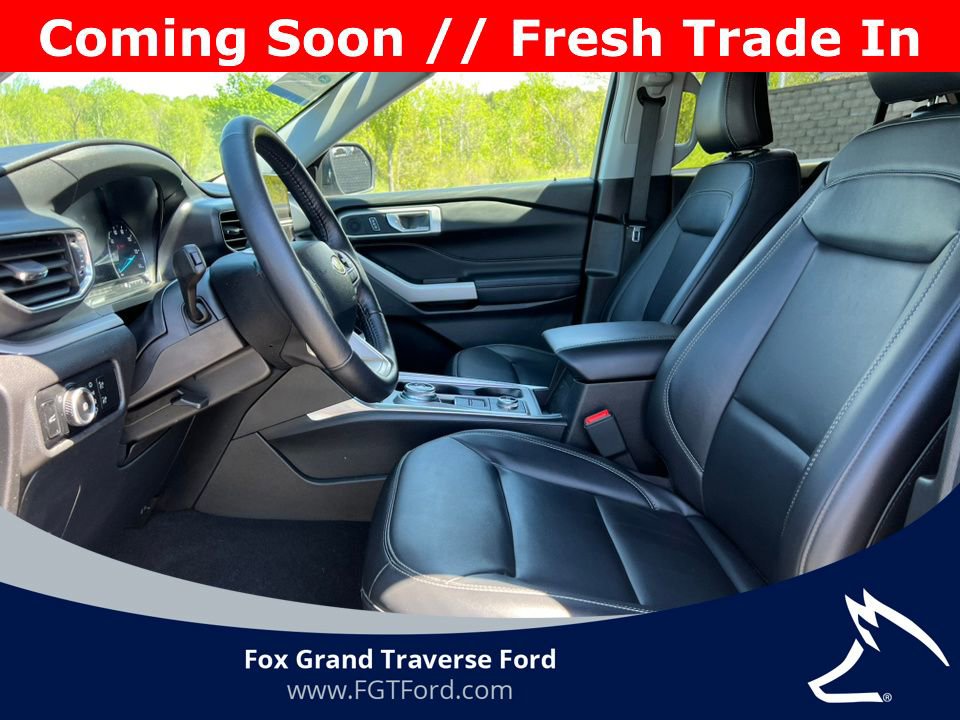 Certified 2024 Ford Explorer XLT w/ Equipment Group 202A AWD/4WD image 3