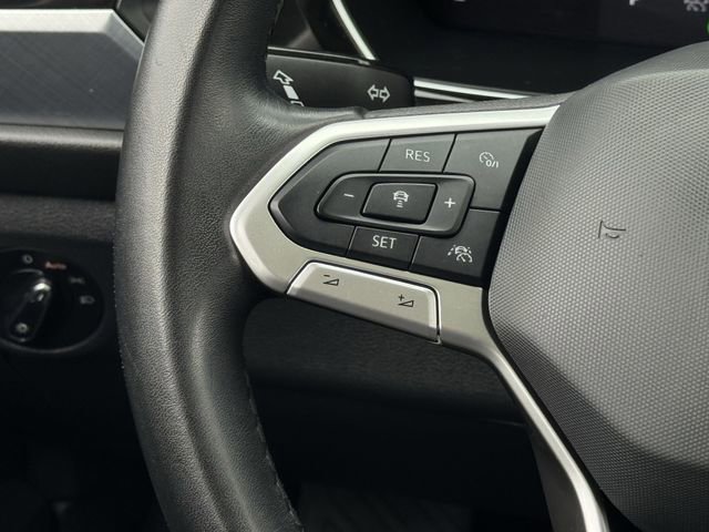 Used 2022 Volkswagen Jetta SE w/ Panoramic Sunroof Package FWD image 12