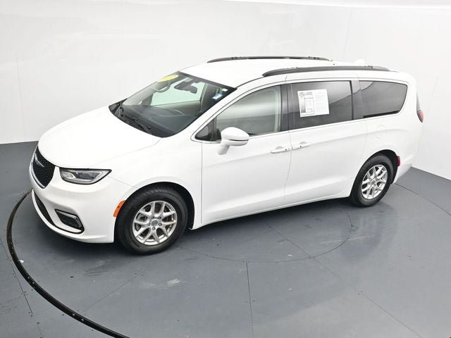 Used 2022 Chrysler Pacifica Touring-L FWD image 24