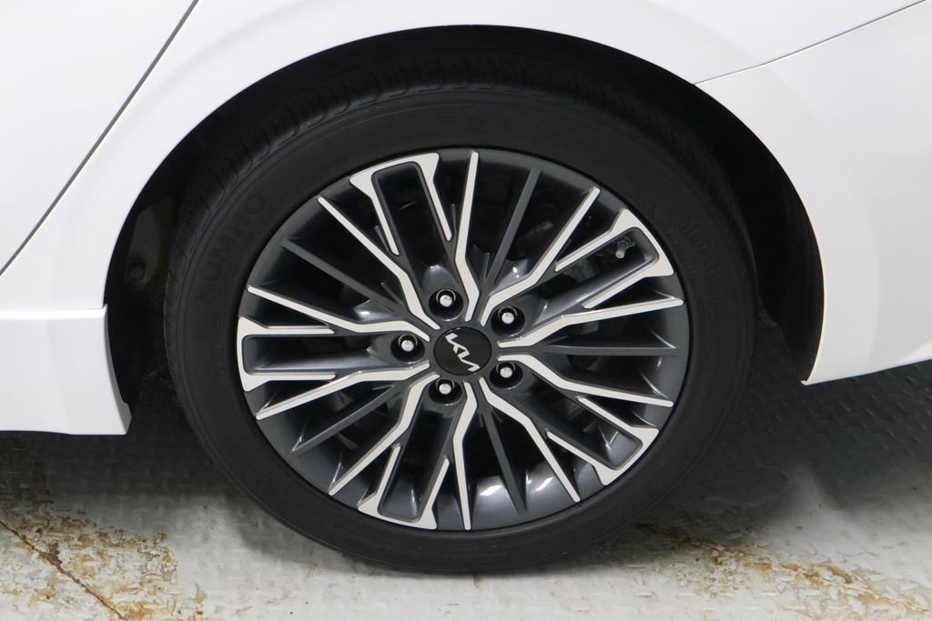 Used 2023 Kia Forte GT-Line image 19