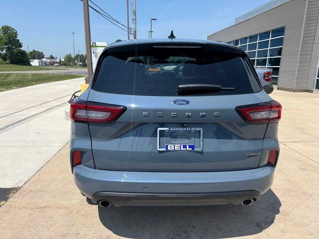 Certified 2024 Ford Escape ST-Line Elite AWD/4WD image 6