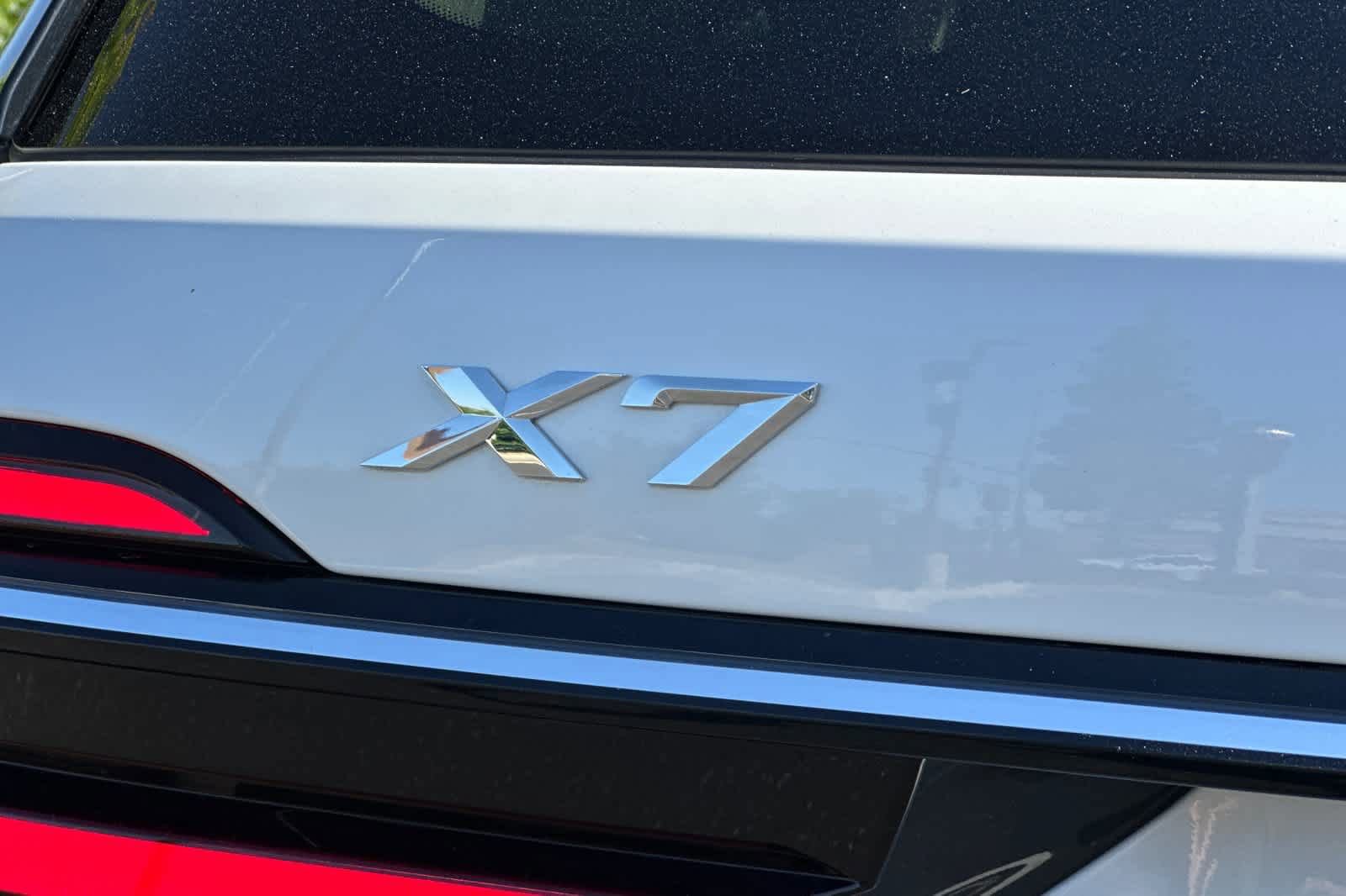 Used 2023 BMW X7 xDrive40i w/ Premium Package image 28