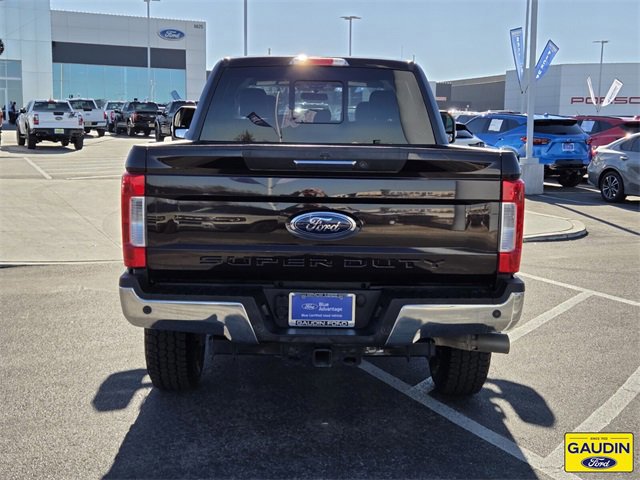 Certified 2019 Ford F350 Lariat w/ Lariat Value Package image 4