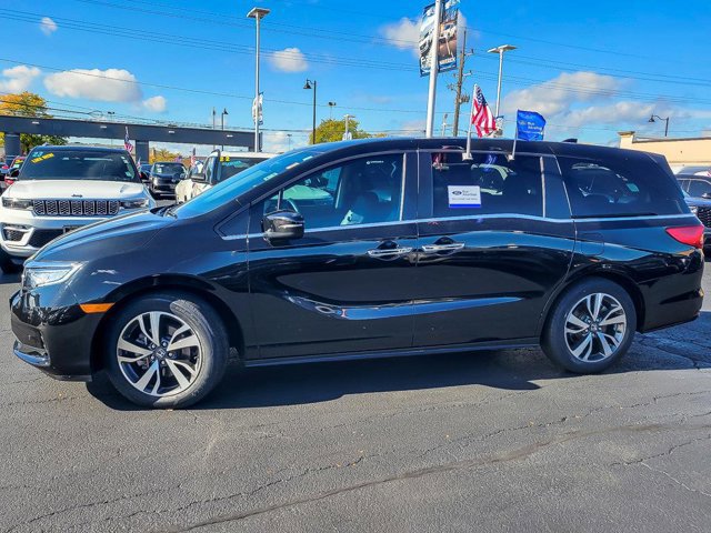 Used 2023 Honda Odyssey Touring image 2