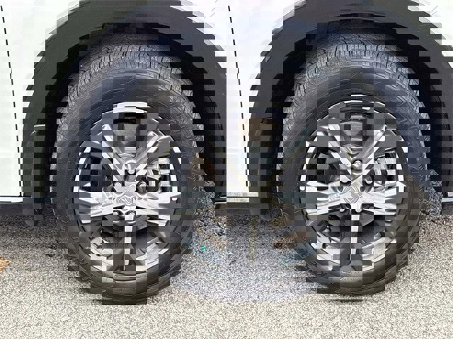 Used 2025 Honda HR-V EX-L image 9