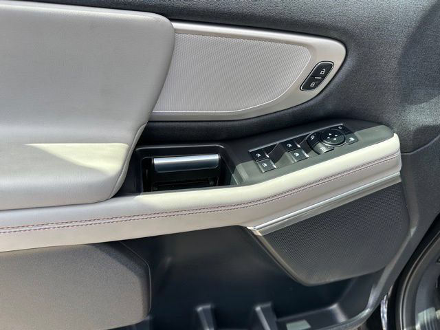 Certified 2025 Ford Expedition Active AWD/4WD image 26