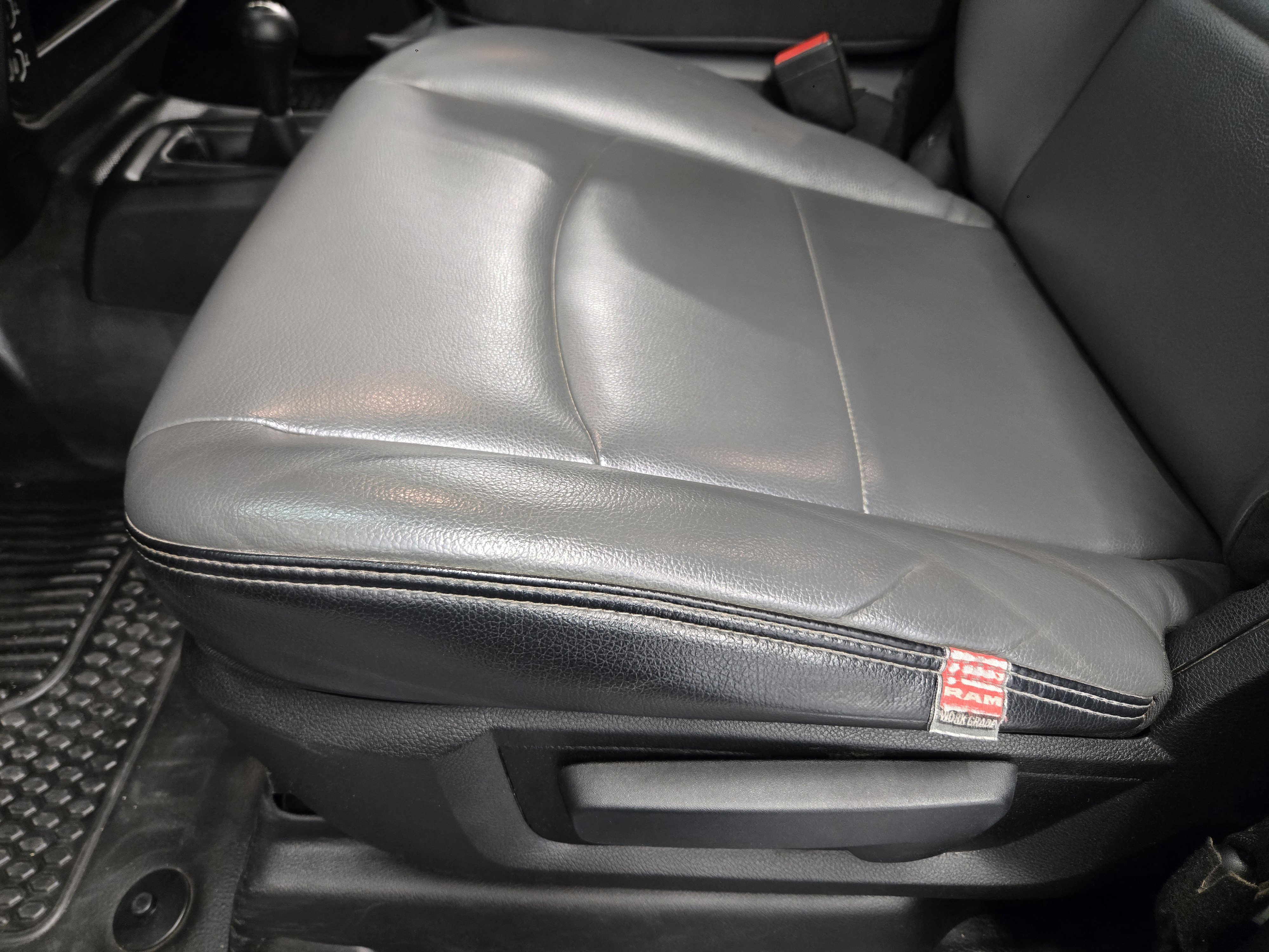 Used 2023 RAM 2500 Tradesman w/ Chrome Appearance Group image 23