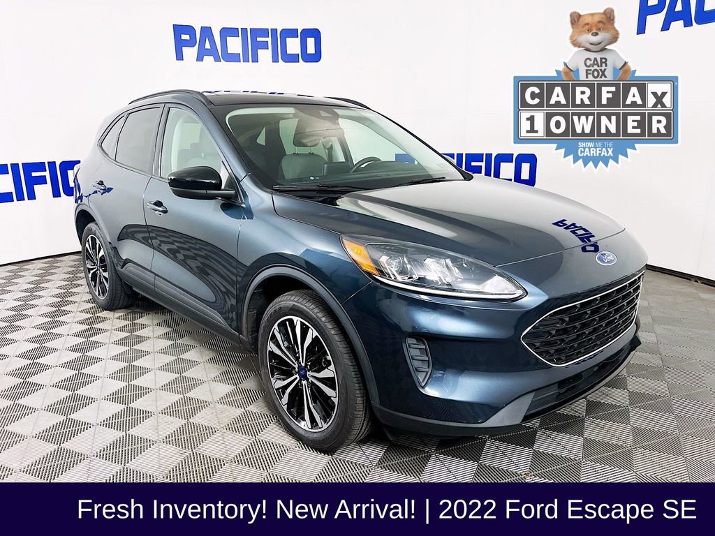 Certified 2022 Ford Escape SE w/ SE Sport Appearance Package AWD/4WD image 1