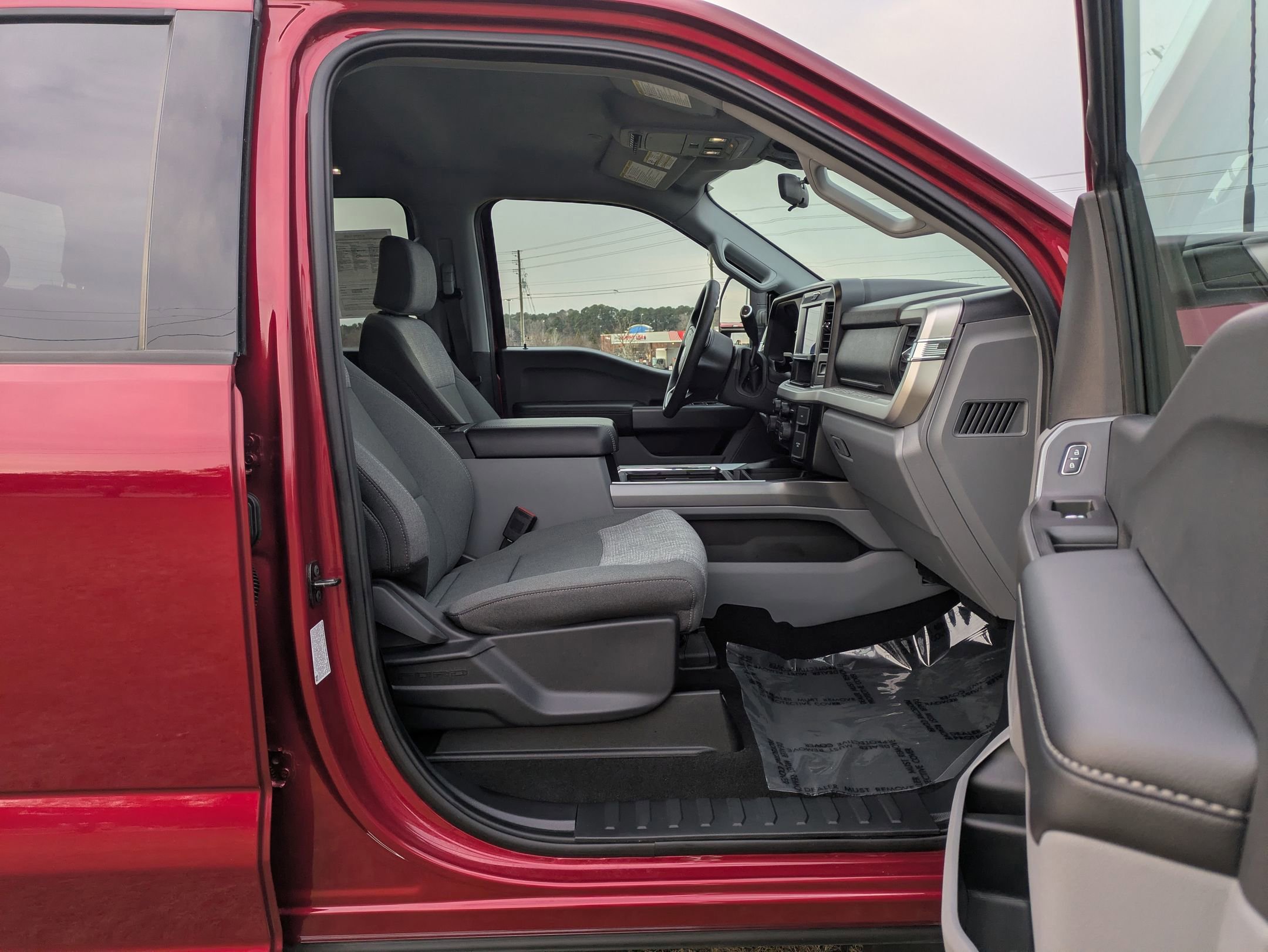 Certified 2025 Ford F450 XLT w/ 360-Degree Camera Package image 36