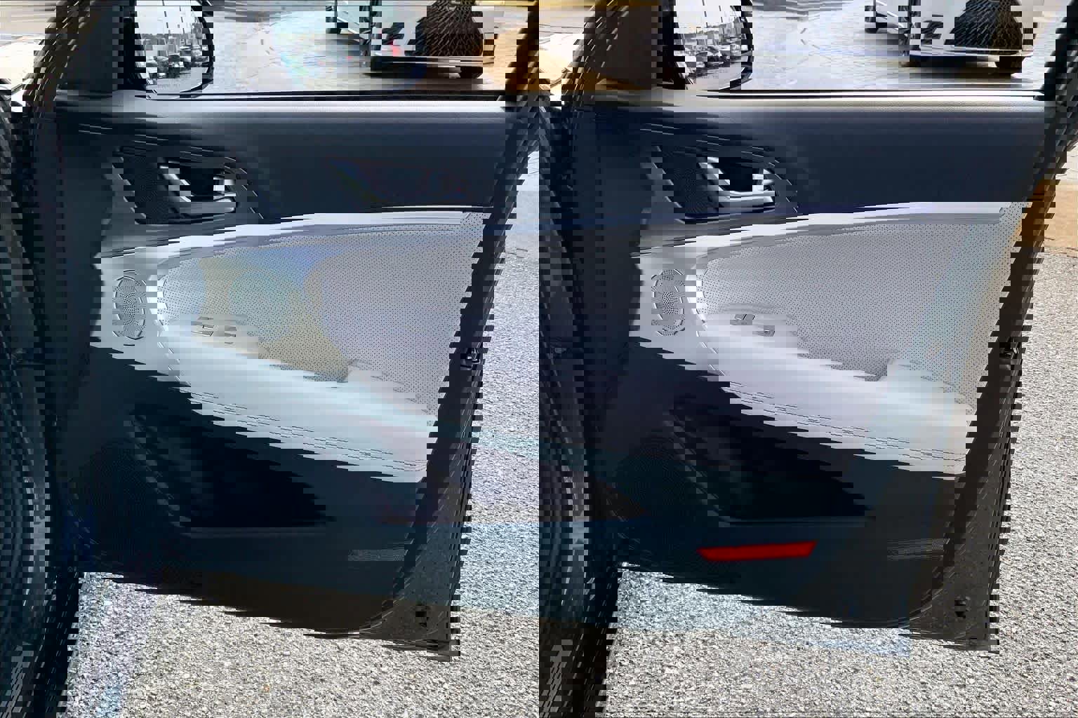 Used 2025 Genesis G70 2.5T w/ Sport Prestige Package image 21