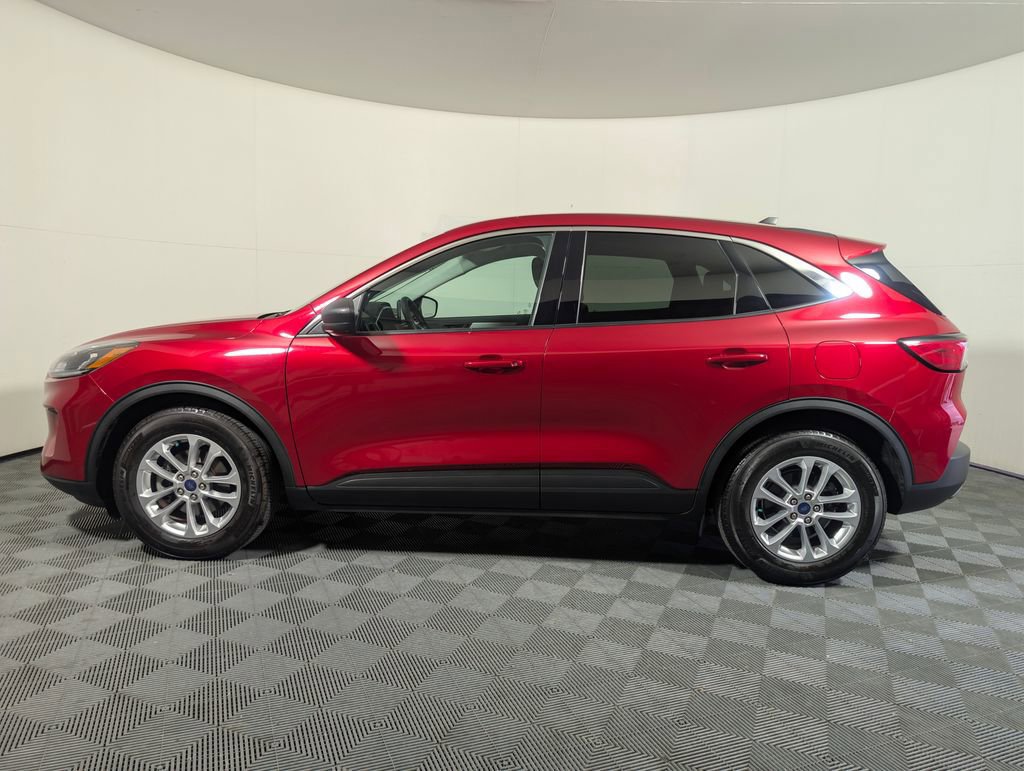 Certified 2022 Ford Escape SE w/ Convenience Package FWD image 2