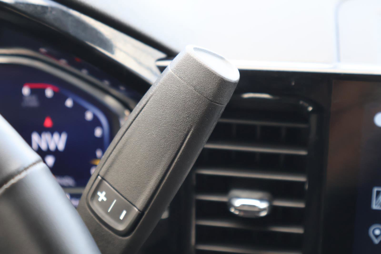 Used 2024 Chevrolet Silverado 2500 High Country w/ High Country Premium Package image 22