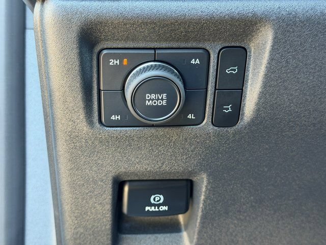 Certified 2025 Ford Expedition Active AWD/4WD image 28
