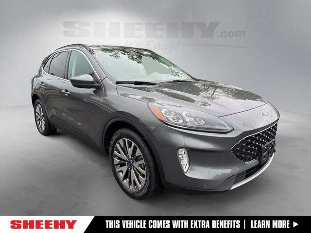 Certified 2022 Ford Escape Titanium w/ Class II Trailer Tow Package