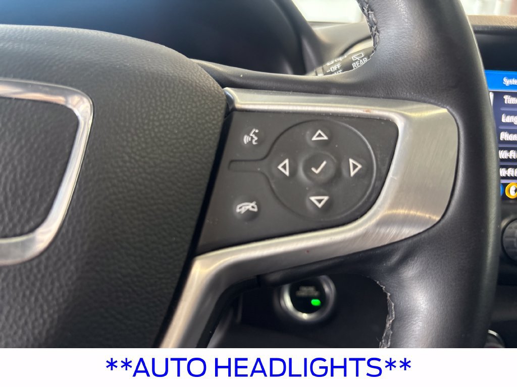 Used 2024 GMC Terrain SLT AWD/4WD image 17