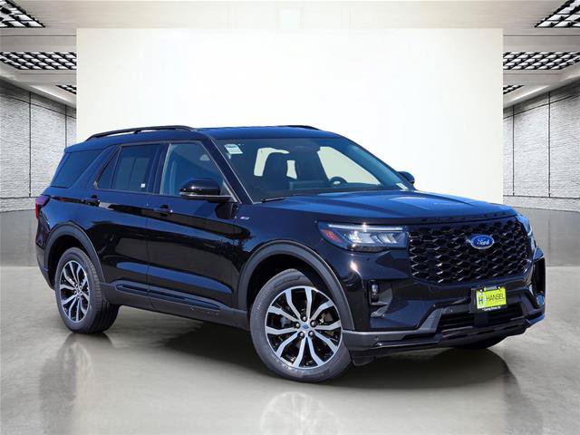 Certified 2025 Ford Explorer ST-Line AWD/4WD image 2