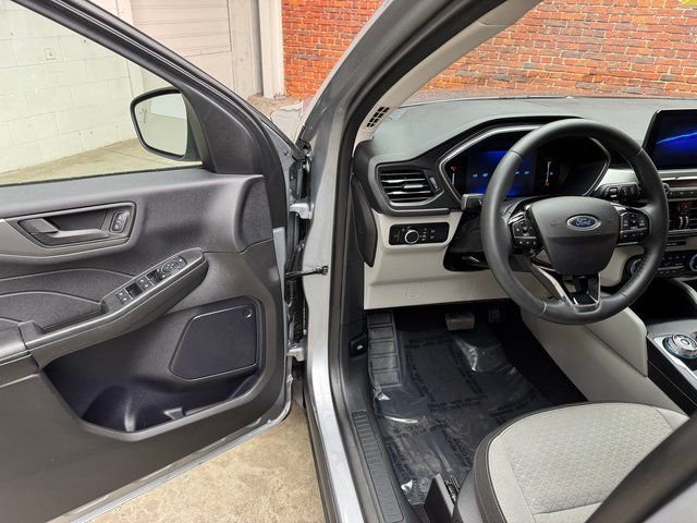 Certified 2024 Ford Escape Active image 10