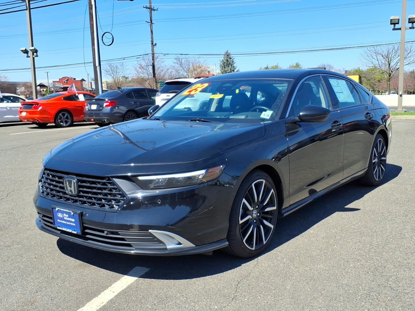 Used 2023 Honda Accord Touring image 3