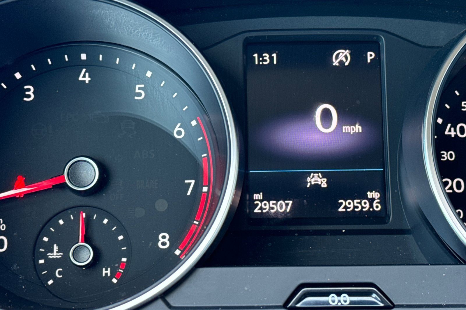 Used 2021 Volkswagen Tiguan S image 28