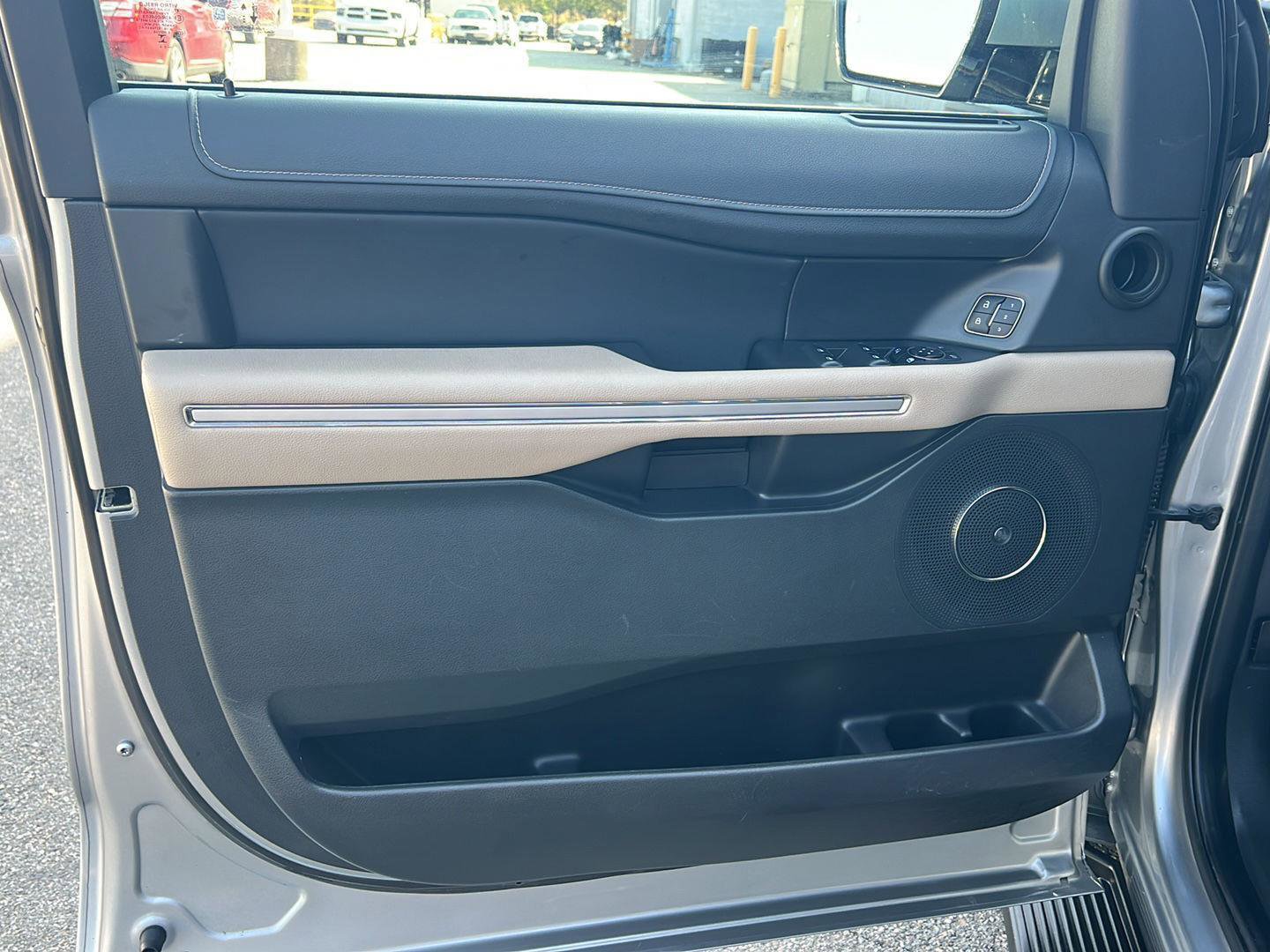 Certified 2024 Ford Expedition Max Limited image 18