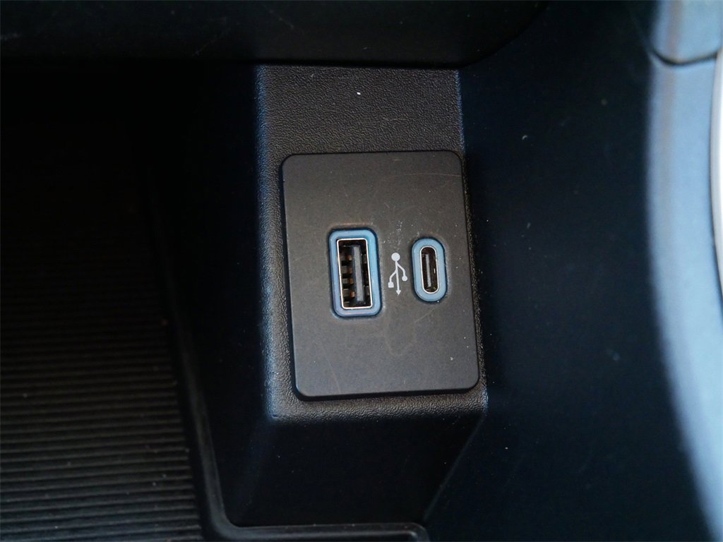 Certified 2024 Ford Edge SEL image 24