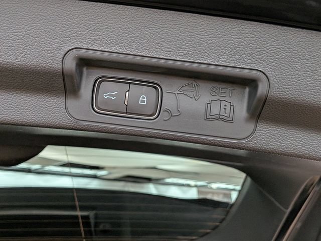 Certified 2023 Ford Explorer XLT w/ Equipment Group 202A AWD/4WD image 22