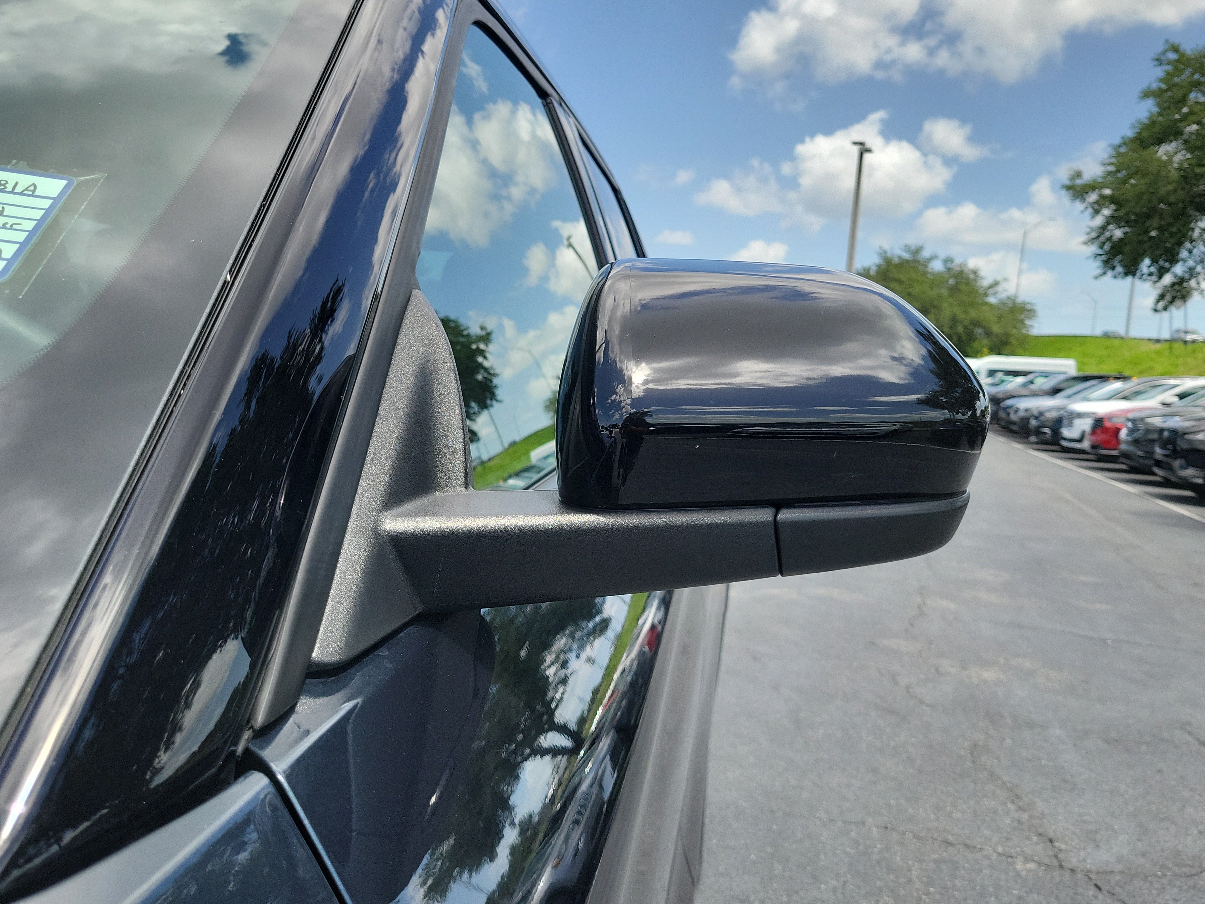 Certified 2024 Ford Explorer ST-Line w/ Class IV Trailer Tow Package RWD image 4