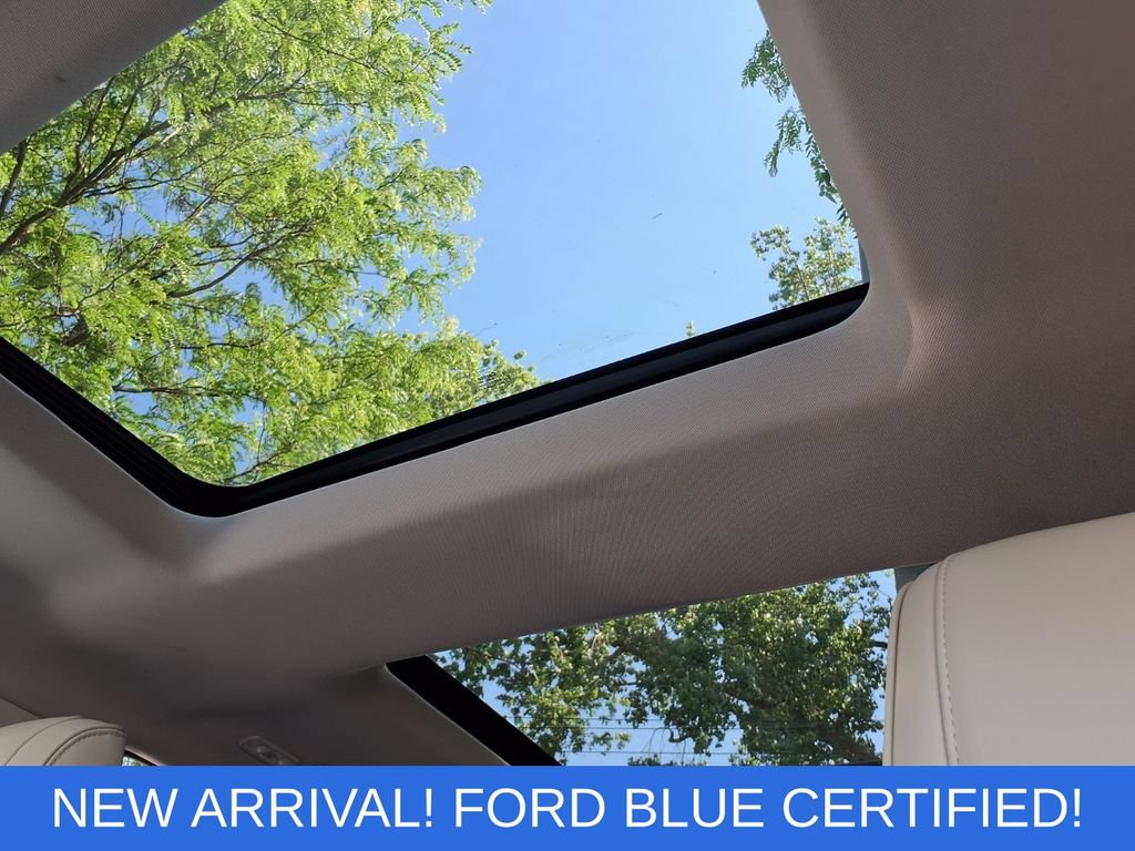Certified 2019 Ford Explorer Limited w/ Limited Luxury Package AWD/4WD image 9