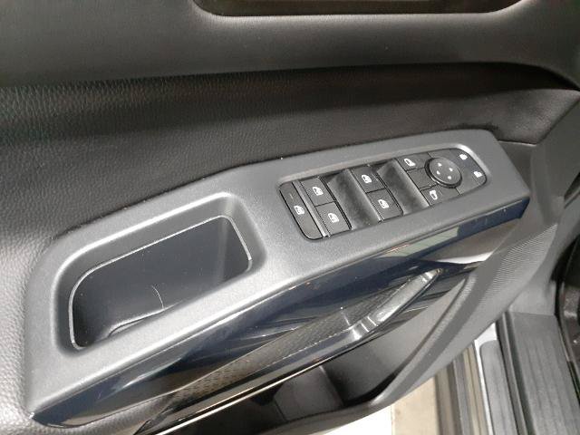 Used 2025 Nissan Pathfinder S AWD/4WD image 13