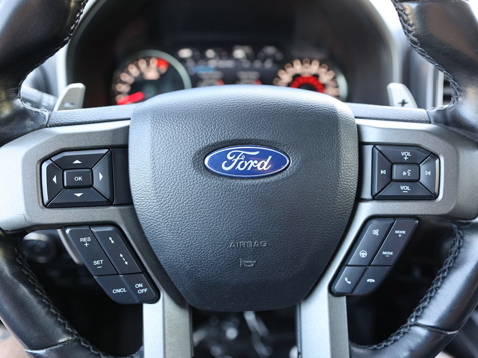 Certified 2020 Ford F150 Raptor w/ Equipment Group 802A Luxury AWD/4WD image 46