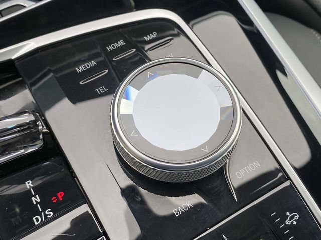 Used 2023 BMW X7 M60i w/ Executive Package image 35