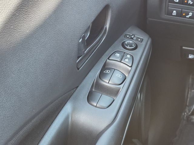 Used 2024 Nissan Kicks S FWD image 17