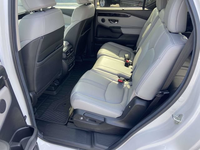 Used 2025 Honda Pilot EX-L image 16
