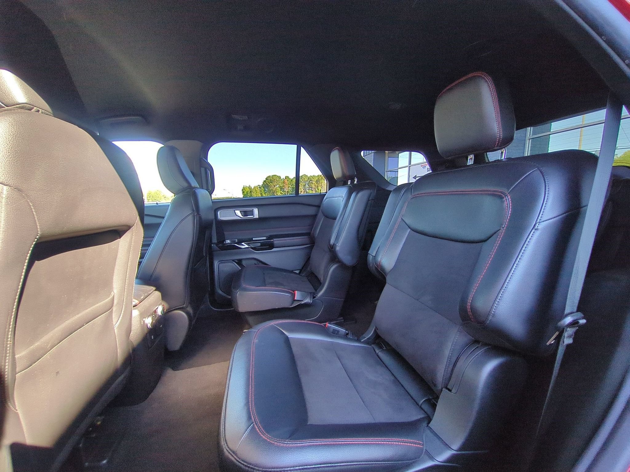 Certified 2023 Ford Explorer ST-Line w/ Class IV Trailer Tow Package RWD image 28