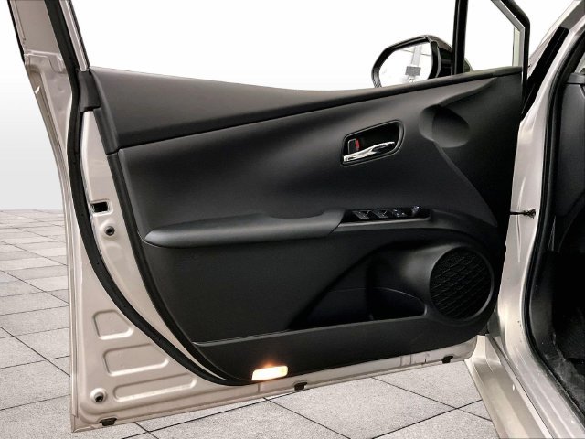 Used 2019 Toyota Prius Limited FWD image 22