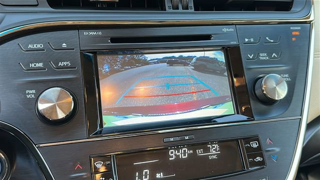 Used 2017 Toyota Avalon XLE Plus FWD image 30