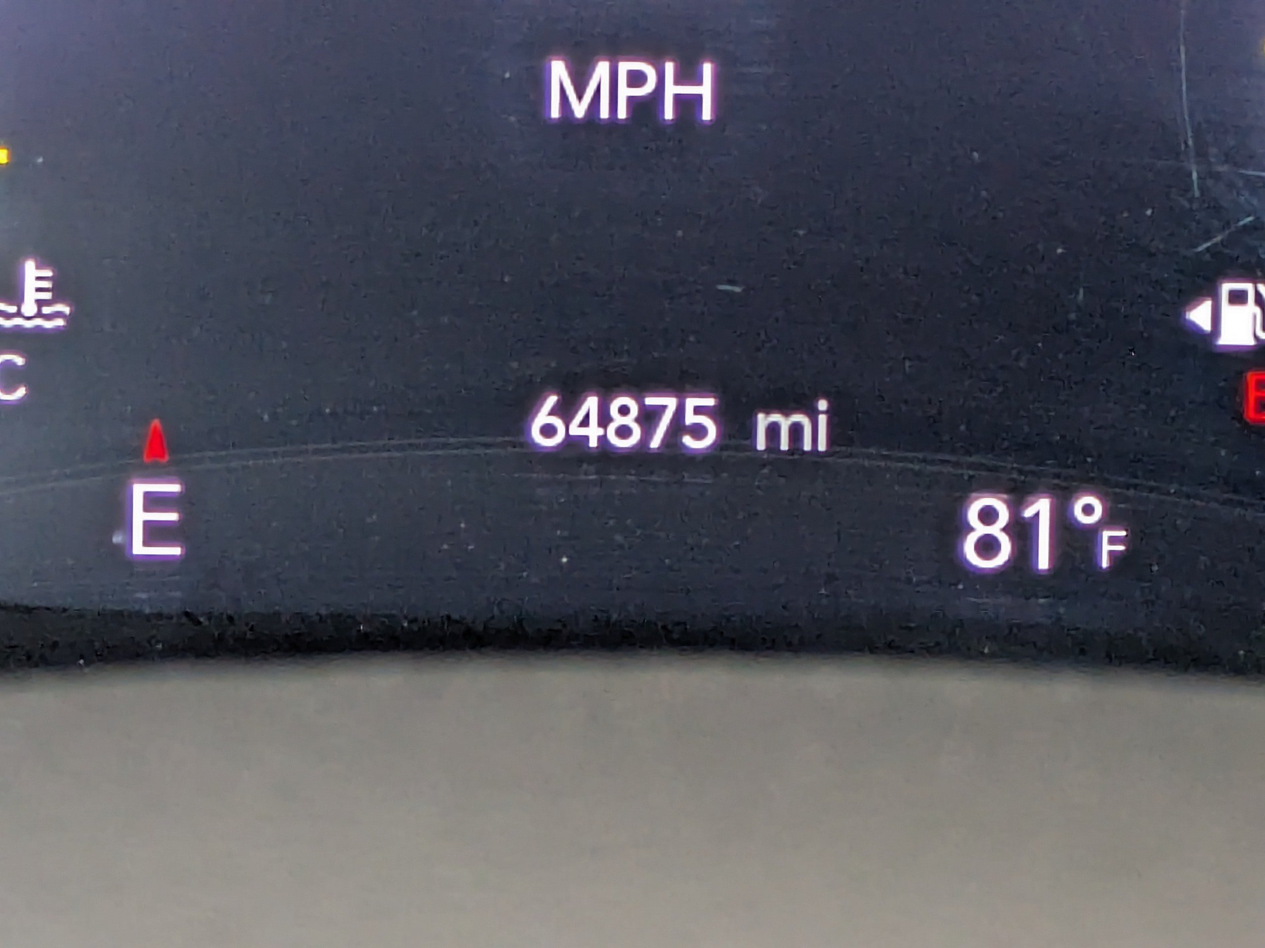 Used 2024 Chrysler Pacifica Touring-L FWD image 31