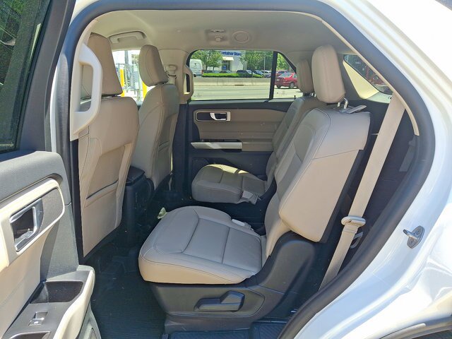 Certified 2023 Ford Explorer XLT w/ Equipment Group 202A AWD/4WD image 12