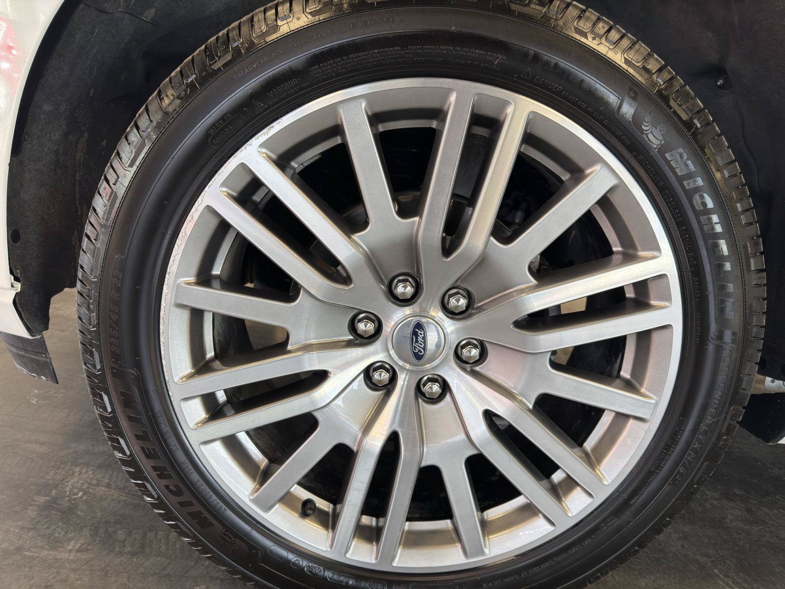 Certified 2024 Ford Expedition Max Platinum AWD/4WD image 9