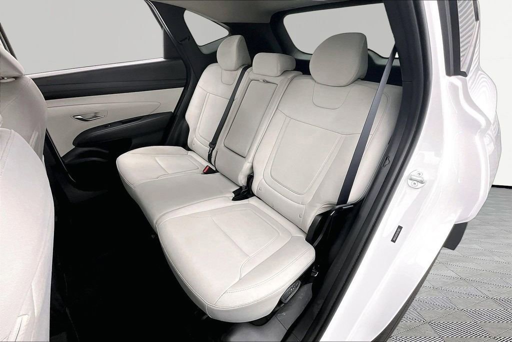 Used 2025 Hyundai Tucson SE FWD image 26