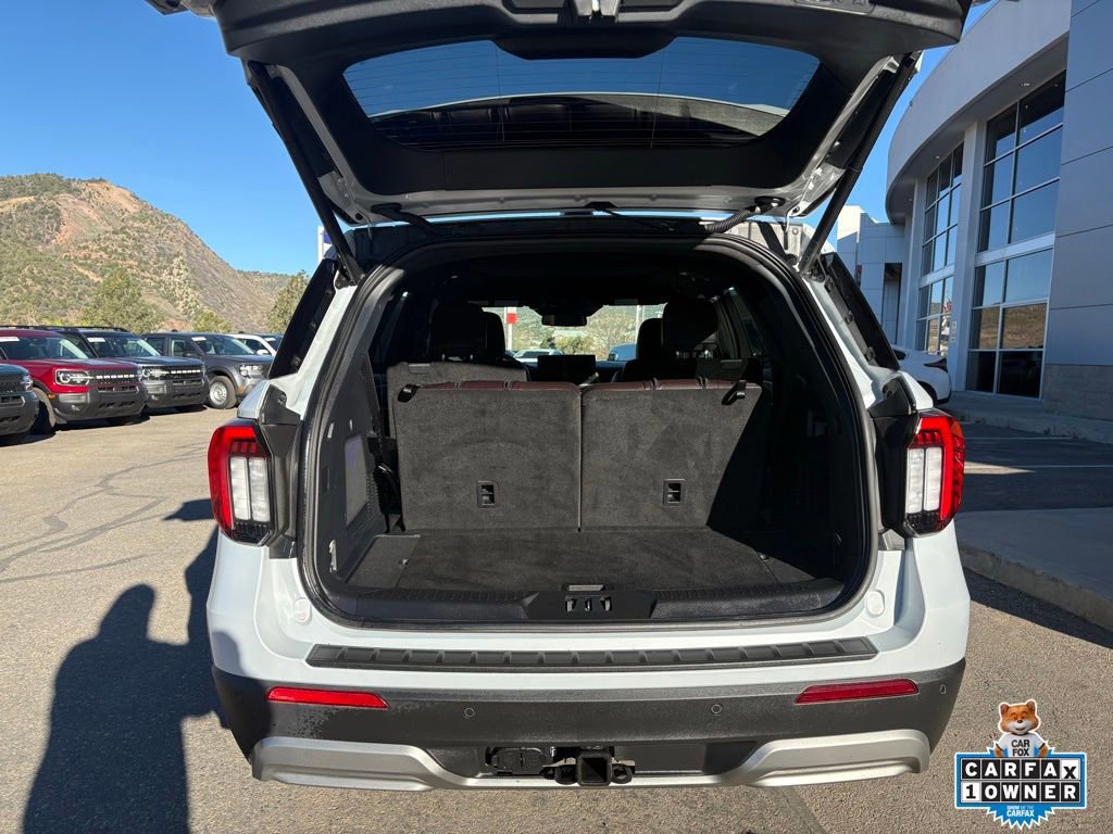 Certified 2025 Ford Explorer Platinum w/ LUX Leather Package image 12