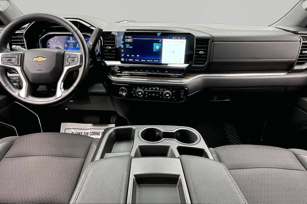 Used 2024 Chevrolet Silverado 1500 LT AWD/4WD image 16