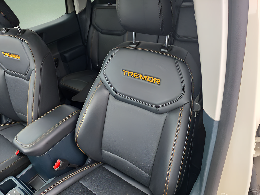 Certified 2025 Ford Maverick Tremor AWD/4WD image 15