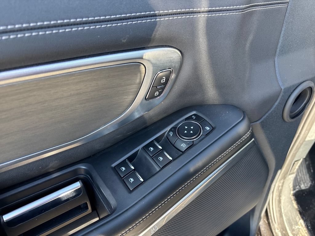 Certified 2025 Ford Expedition Platinum AWD/4WD image 14