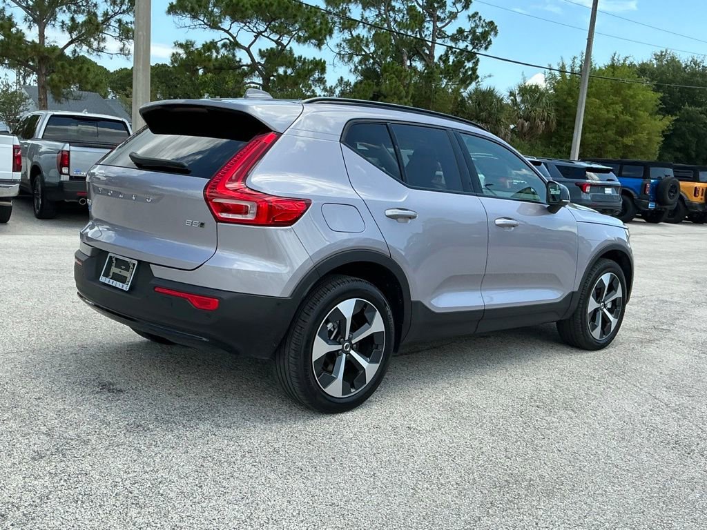 Used 2026 Volvo XC40 B5 Plus AWD/4WD image 12
